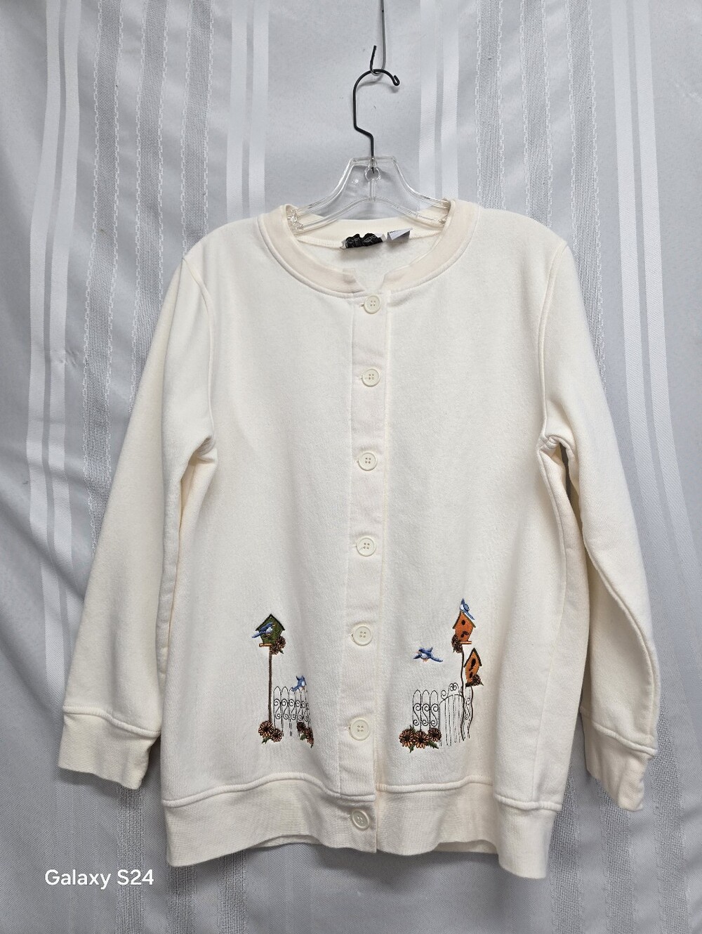 SPECULATION VINTAGE CREAM EMBROIDERED LONGSLEEVE SWEATER SIZE SMALL